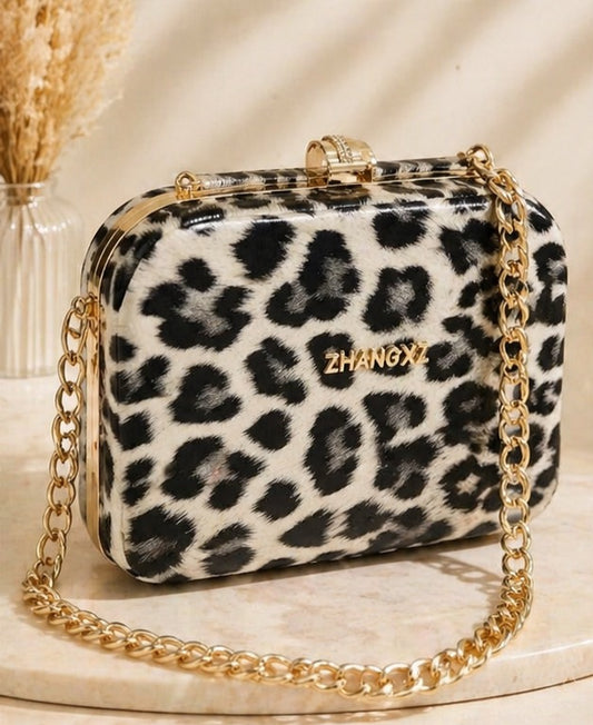 Chic Leopard Print Evening Clutch