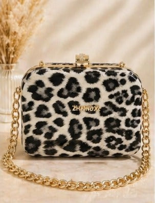Chic Leopard Print Evening Clutch