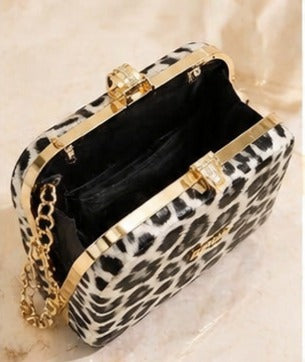 Chic Leopard Print Evening Clutch