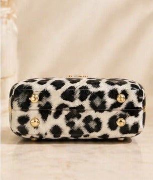 Chic Leopard Print Evening Clutch