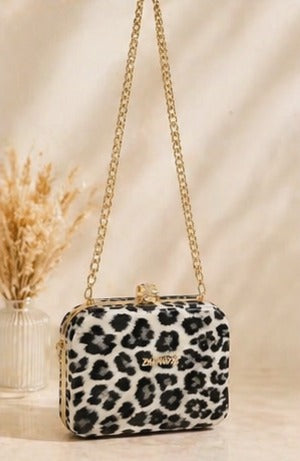 Chic Leopard Print Evening Clutch