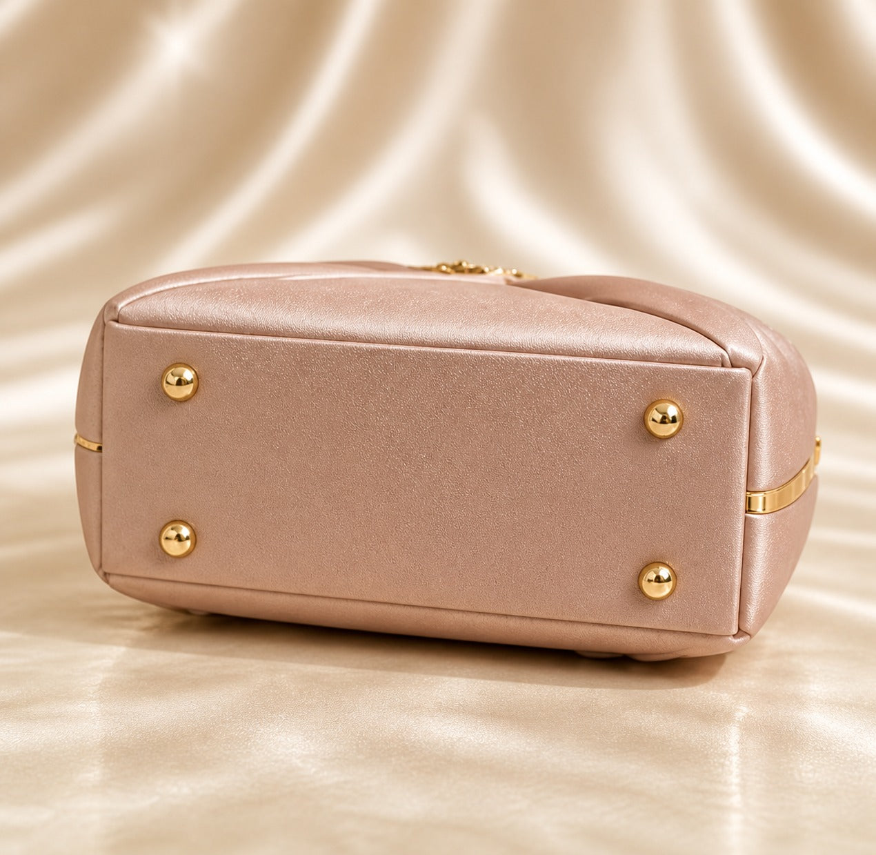 Elegant Bow-Style Evening Handbag